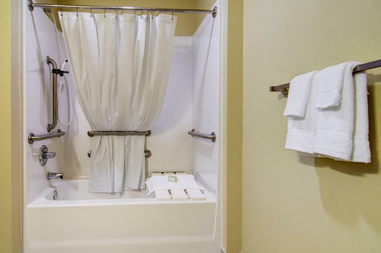 Cobblestone Inn And Suites - Eaton Bagian luar foto