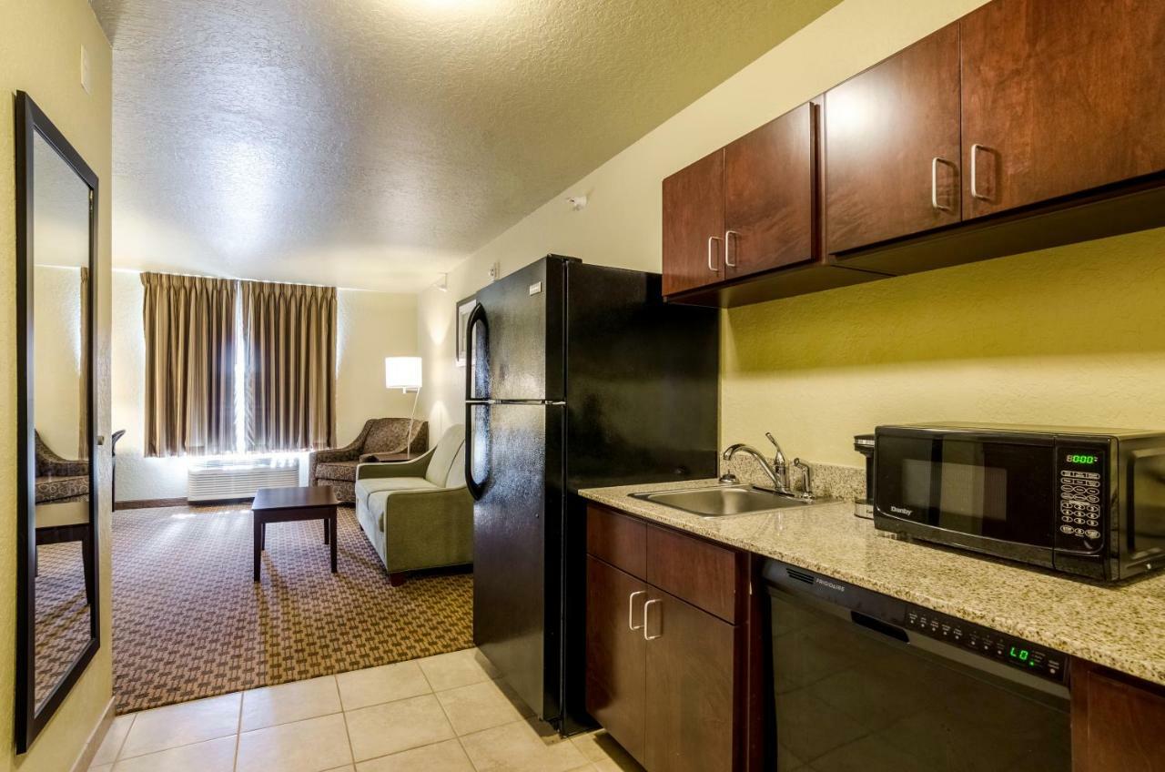 Cobblestone Inn And Suites - Eaton Bagian luar foto